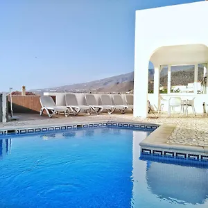  Villa Beautiful - 4 Bedrooms, Heated Pool, Fibre Net, 2 Priv Car Park Places, Tv Channels