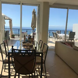 https://villa-flora-costa-adeje.adeje-hotels.com
